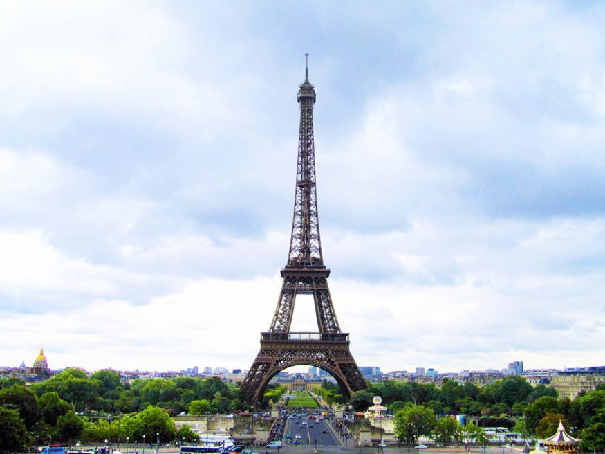 Free places to see the Eiffel Tower in Paris
