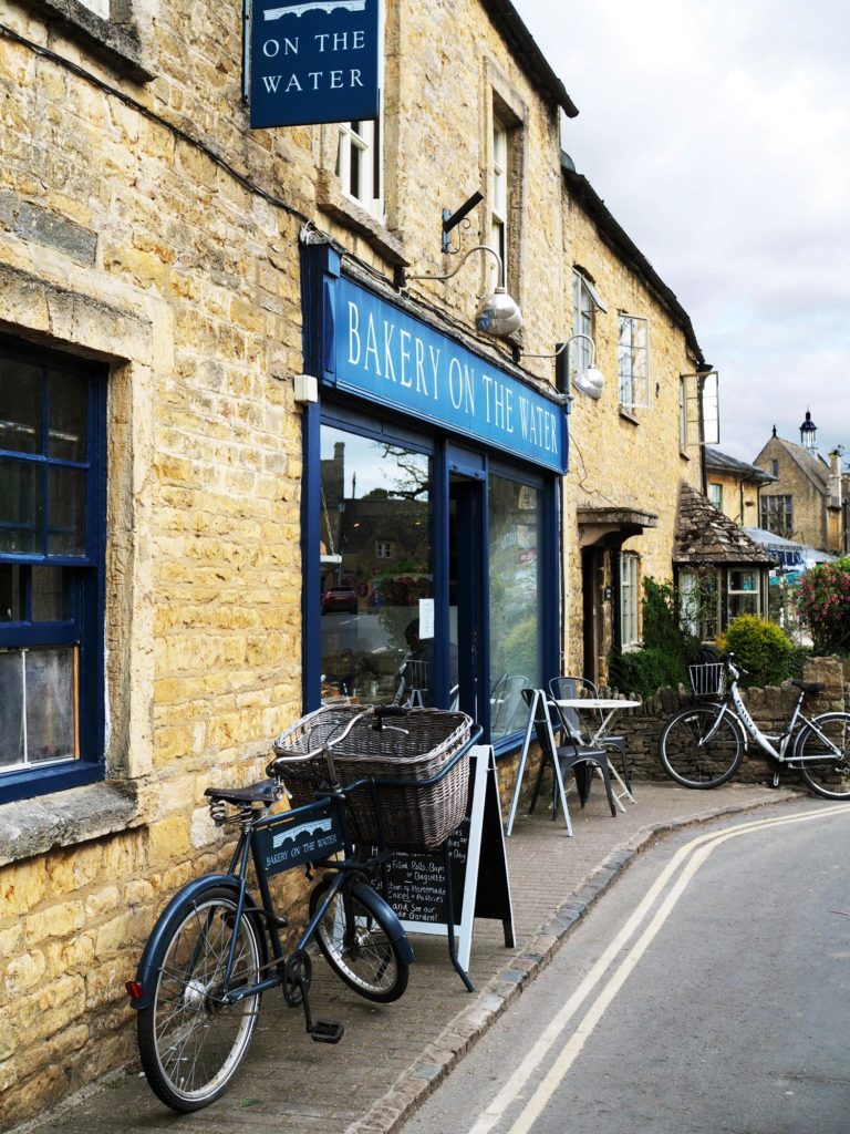 Bourton on the Water - Most Beautiful Cotswolds Villages 39