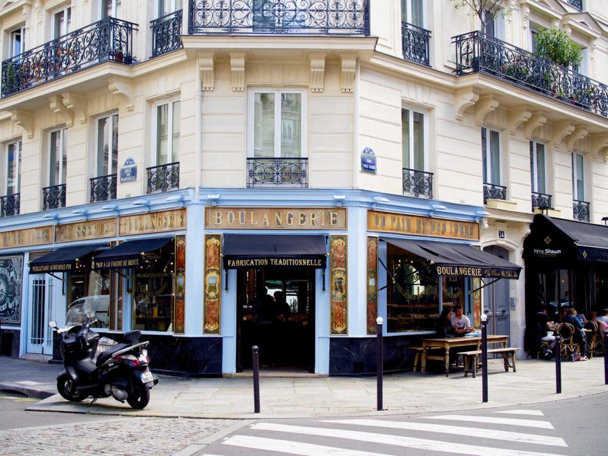 Du-pain-et-des-idées-bakeries-in-Paris