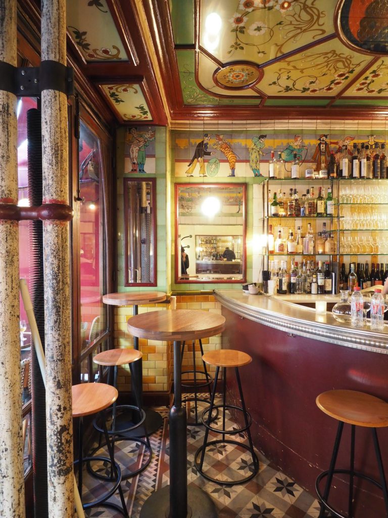 Natural-wine-in-Paris-bars-Clown-Bar